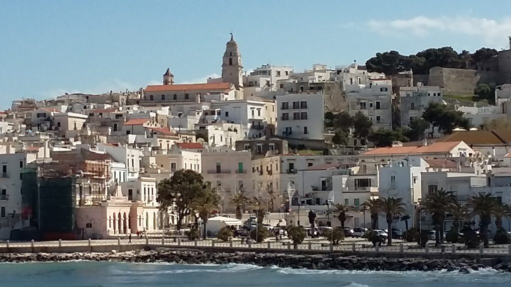 Vieste, Altstadt an der 
Ufer-Promenade