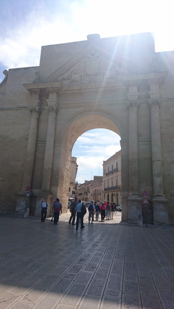 Lecce, Porta Napoli als Tor zur verkehrsfreien Altstadt