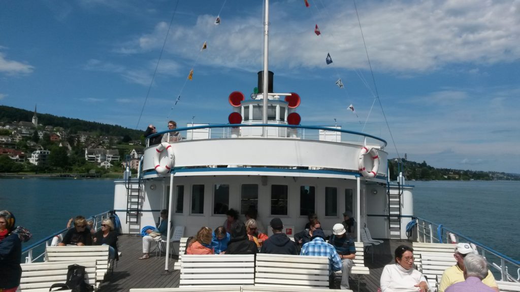 Schifffahrt mit dem Raddampfer STADT RAPPERSWIL von Thalwil zur Insel Ufenau