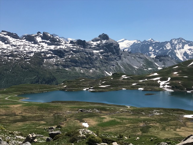 Blick auf den Tannensee mit Gadmerflue im Hintergrund