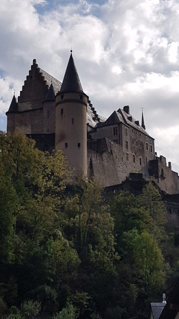 Das Schloss VIANDEN ist eine der grössten erhaltenen Burgen westlich des Rheins.