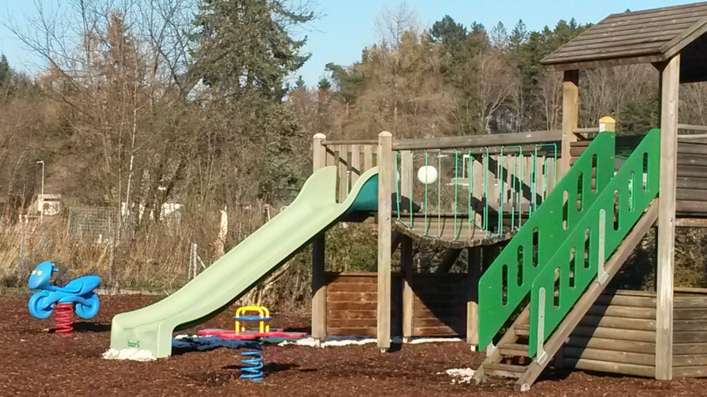 Kinderspielplatz im Wohnquartier - 31.03.2020