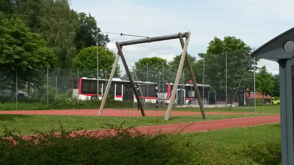 Der Bus Nr. 3 wartet an der Station Abtwil SG, Grund. Regina - 30.05.2020