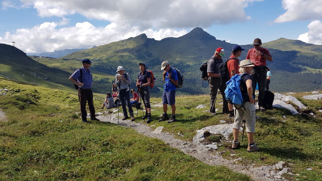 dem Wanderziel entgegen