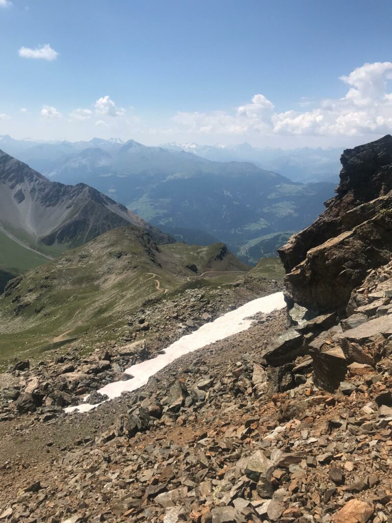 letzer Schnee auf dem Weg zum OSTGIPFEL