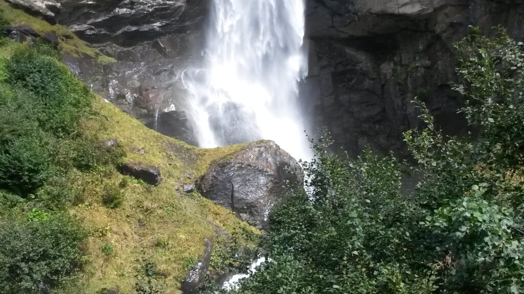 die Kraft des strömenden Wassers