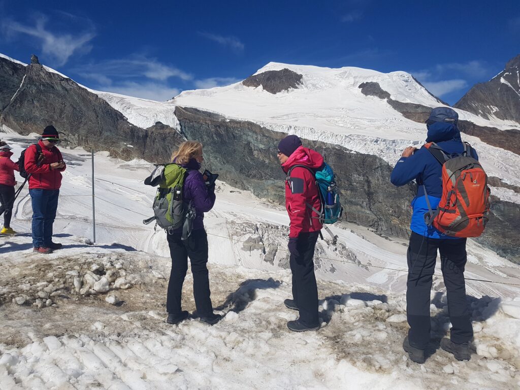 Blick vom Mittelallalin in den Feegletscher