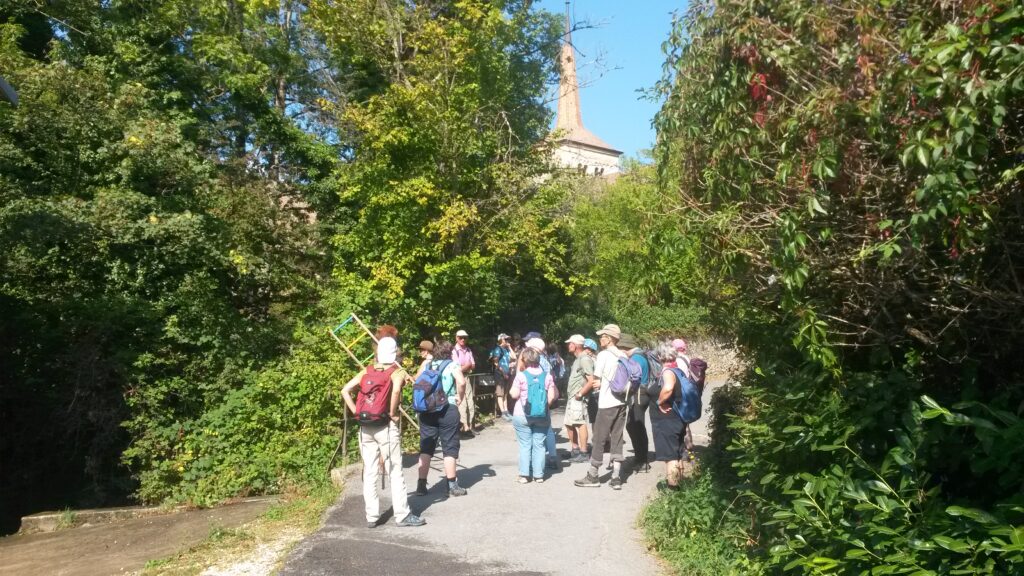 auf dem geführten Rundgang um Romainmôtier