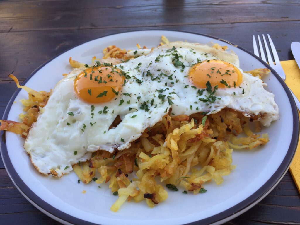 Rösti mit Spiegelei nach Waadtländer Art