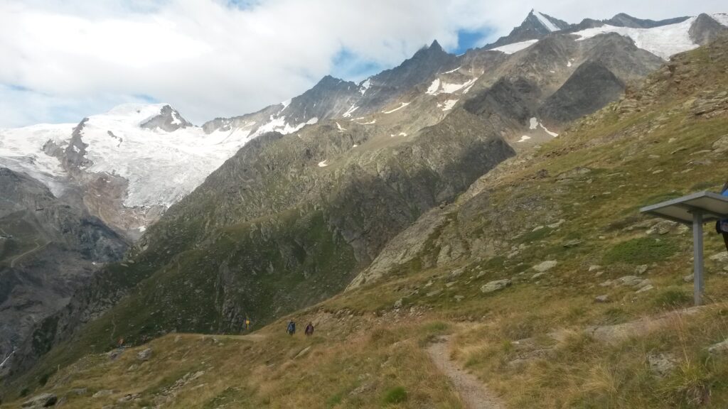 unterwegs Richtung Gletschersee oberhalb Saas-Fee