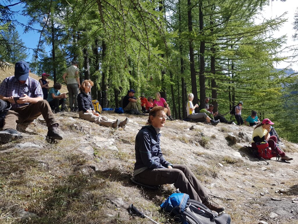 am Rastplatz oberhalb dem Gletschersee