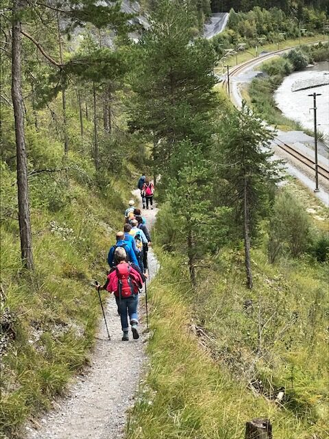 unterwegs Richtung Wanderziel in Valendas-Sagogn