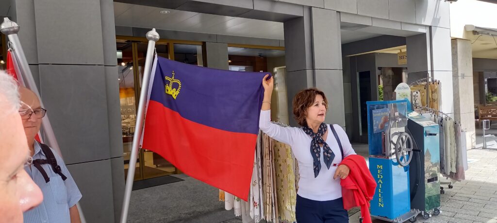 Flagge des Fürstentums Liechtenstein - 09.07.2021