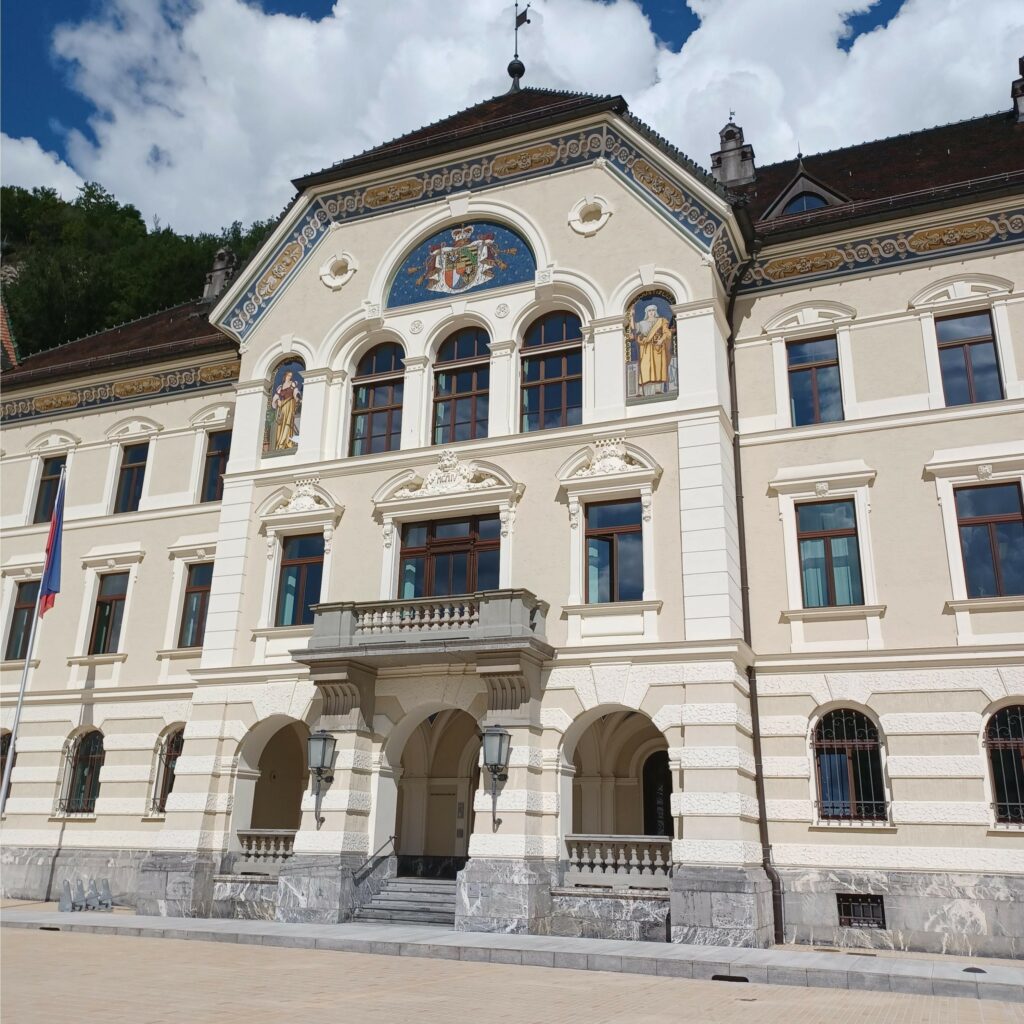Vaduz, Parlamentsgebäude - 09.07.2021