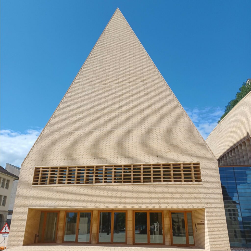 Landtagsgebäude des Architekten Hansjörg Göritz - 09.07.2021