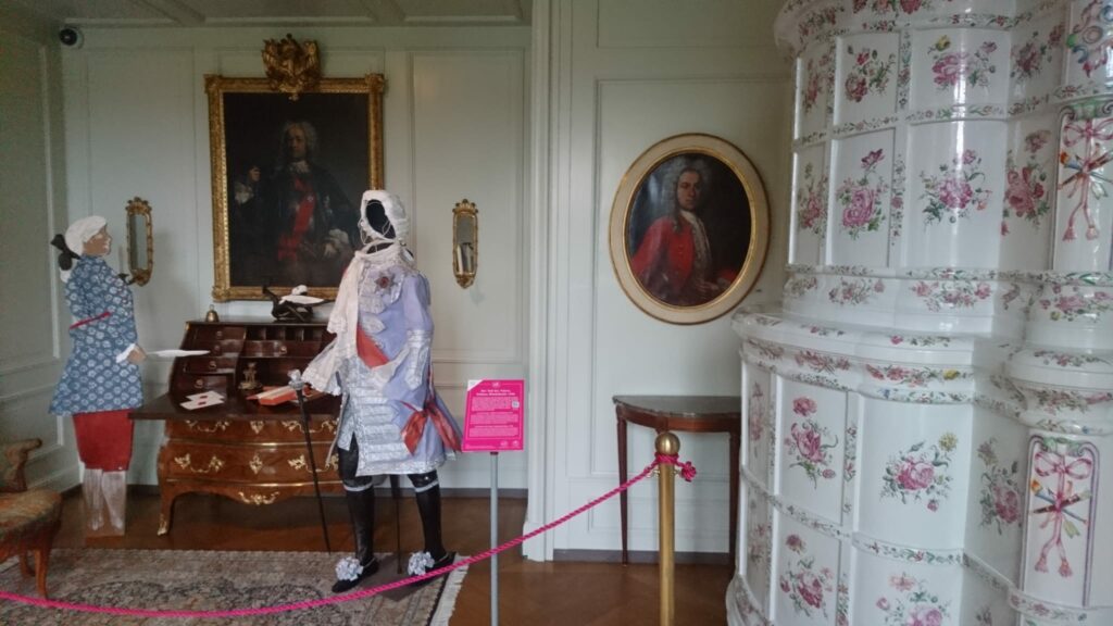 Szenendarstellungen mit reinen Papierfiguren - 01.08.2021