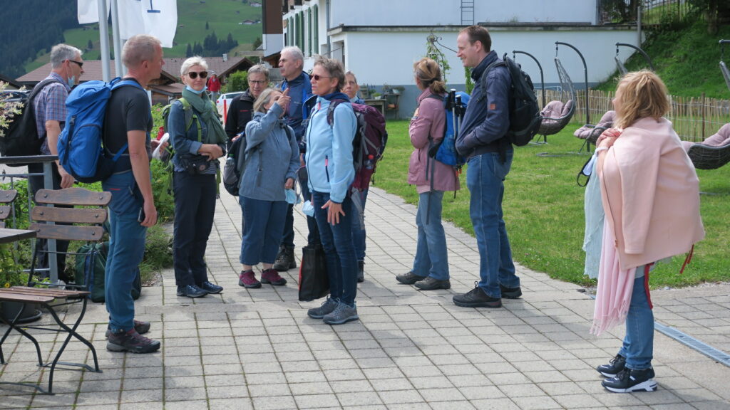 Welch unerwartete Überraschung! Auch der Wanderleiter ist schon anwesend. - 08.08.2021