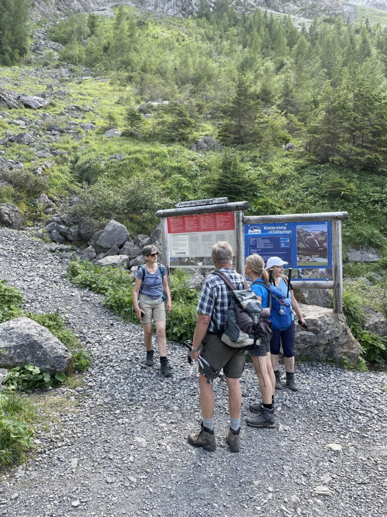 auf dem Weg von der Engstligenalp zum Dossenseeli - 10.08.2021