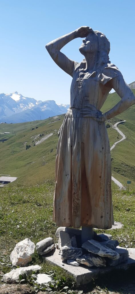 Auch das Vogellisi geniesst die herrliche Aussicht vom Sillerenbühl - 12.08.2021