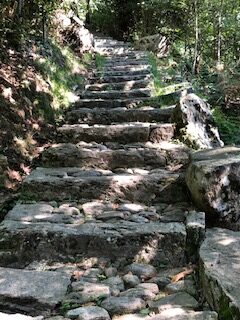 typische Steintreppe - 11.09.2021