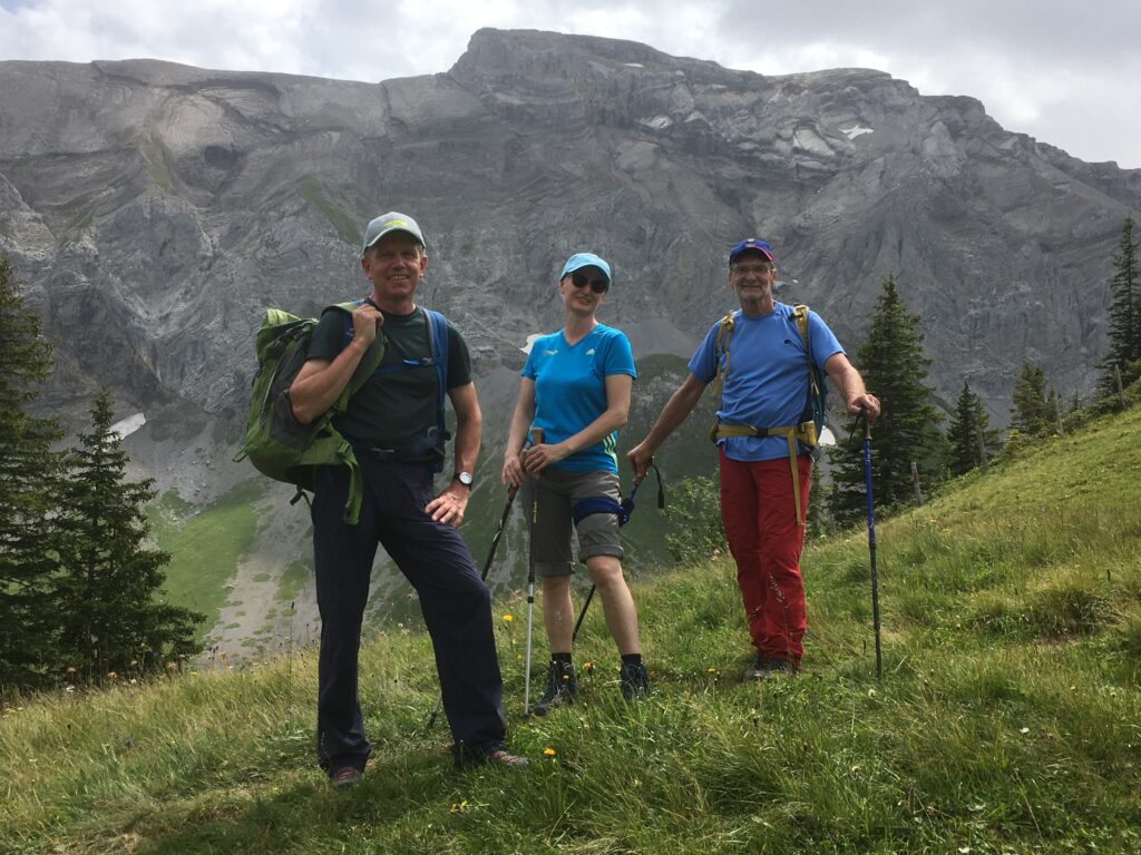 Unsere zwei Wanderleiter mit Patientin - 13.08.2021