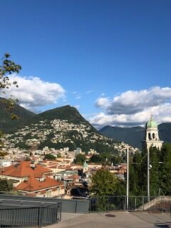 Blick vom Bahnhof Lugano Richtung Monte Bré -21.09.2021