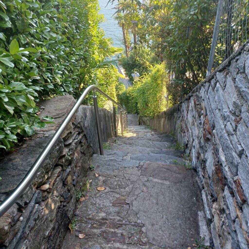 tessiner Treppenstufen in Brissago - 12.09.2021