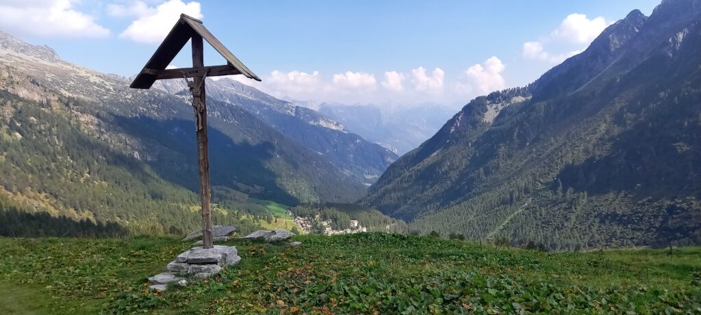 Blick hinunter auf Bosco Gurin 13.09.2021