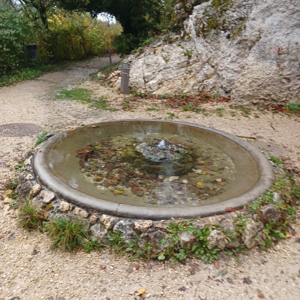 verzierter Brunnen - 30.10.2021