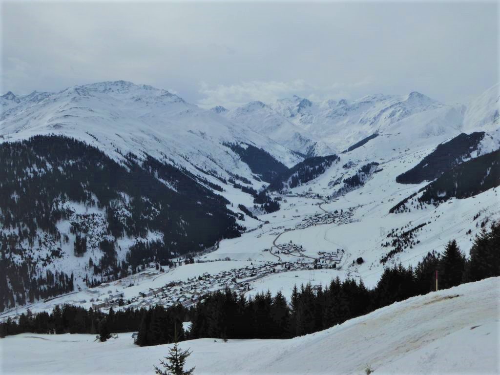 Blick von Sedrun - Cungieri Richtung Oberalppass - 24.02.2022