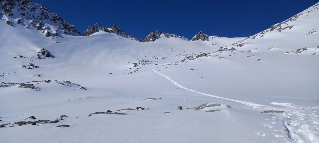 zackige Berggipfel oberhalb Lai Alv - 26.02.2022