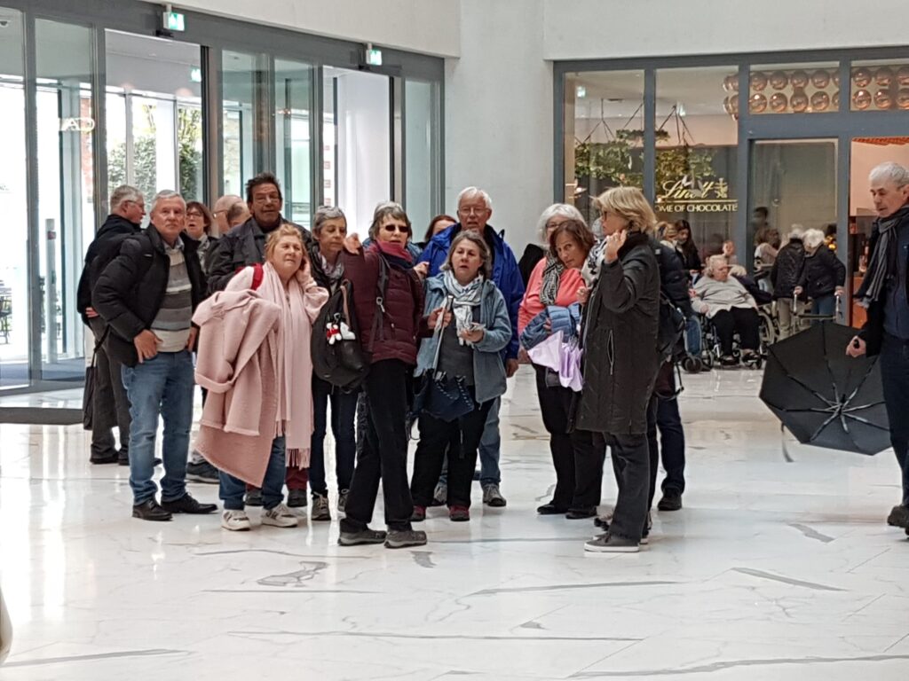 Ankunft bei Lindt & Sprüngli in Kilchberg ZH im Home of Chocolate - 07.04.2022