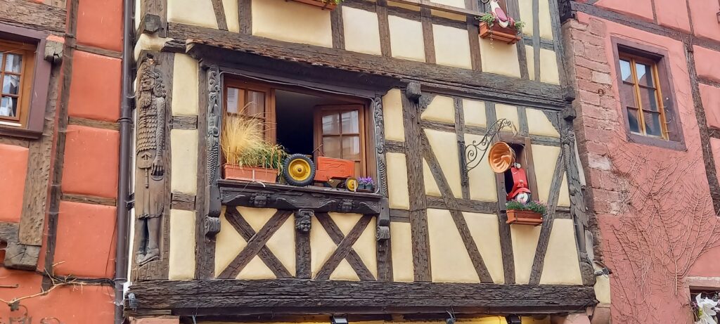typisches Elsässer Haus in Riquewihr - 22.05.2022