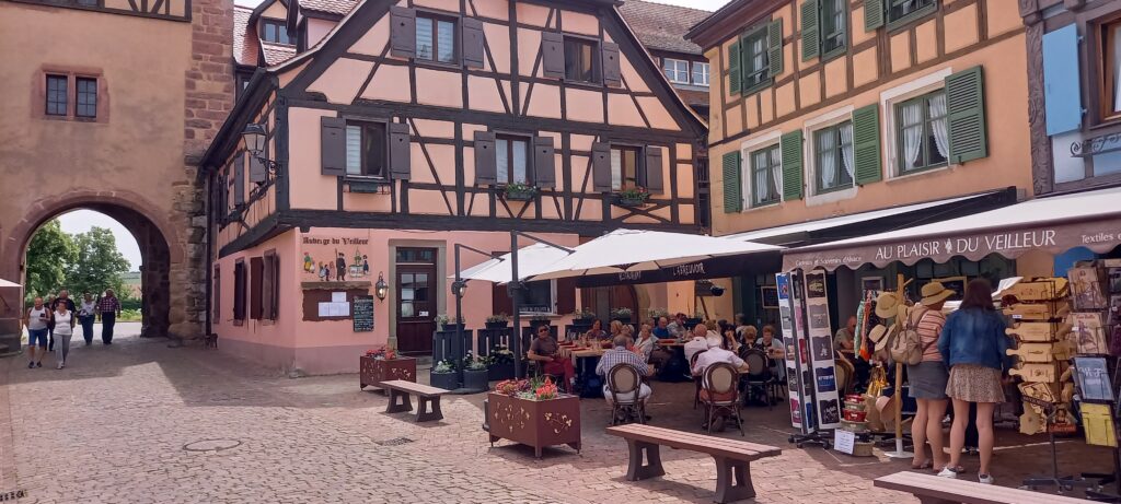 in Turckheim beim Mittagessen im Restaurant L'Abreuvoir - 22.05.2022