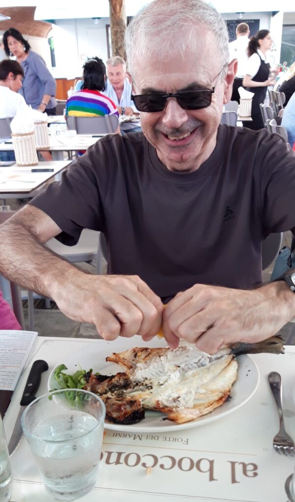 Mittagspause bei einer gegrillten Dorade - 12.06.23