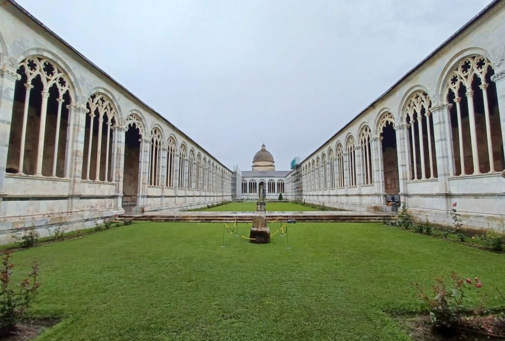 Kreuzgang (ehemaliger Friedhof) - 13.06.23