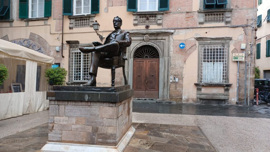 Maestro Giacomo Puccini. Der Komponist stammt aus Lucca und hat bekannte Opernwerke geschrieben wie z.B. Tosca, Madame Butterfy, La Boèhme, Turandot..... - 14.06.23