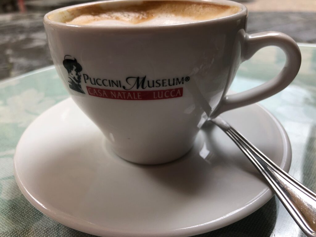 ......Ihm zu Ehren wird ein Cappuccino getrunken..... -14.06.23