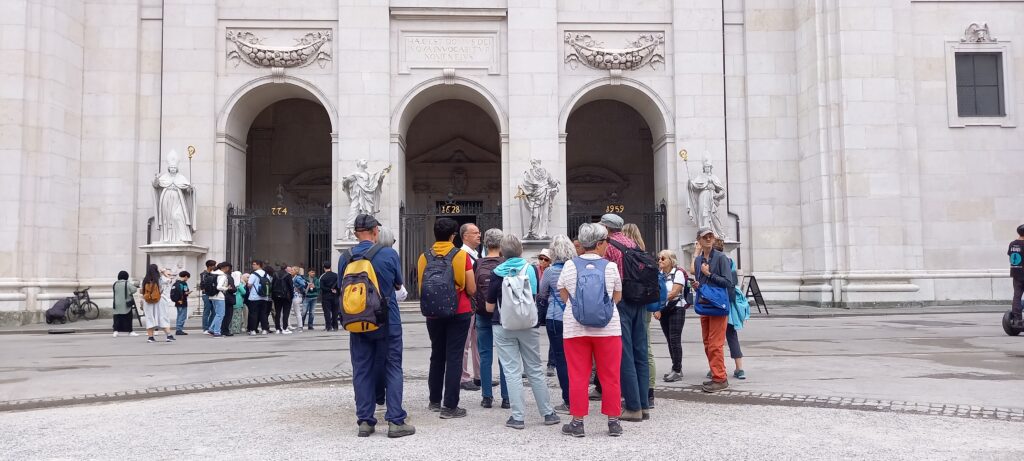 vor dem SALZBURGER DOM - 13.09.2023