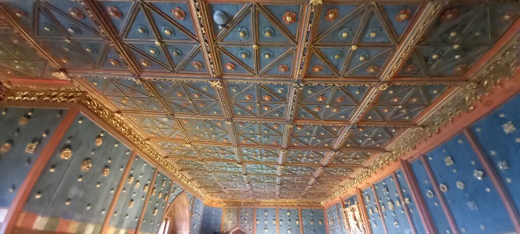 geschmückte Decke im FÜRSTENZIMMER in der Festung HOHENSALZBURG - 14.09.2023