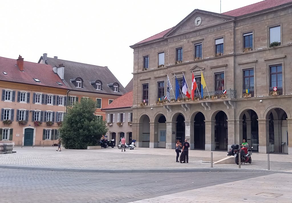 auf der grande place in Thonon-les-Bains - 27.04.2024