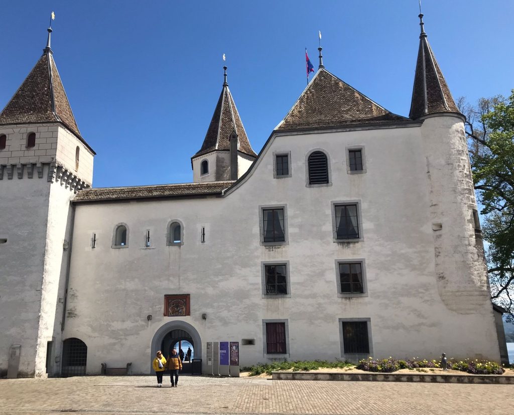 Schloss Nyon im Sonnenschein - 25.04.2024