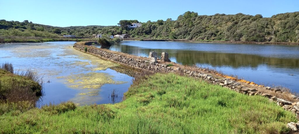 Die grosse Lagune wird mit Meerwasser gespiesen. - 13.06.2024