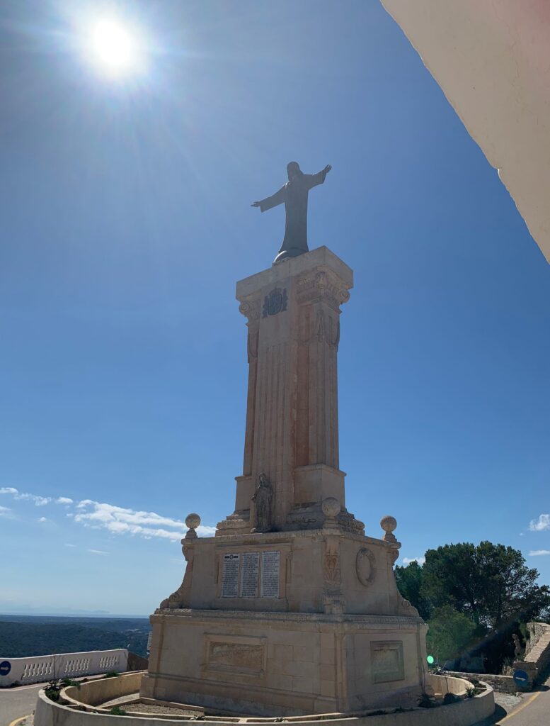 Christus-Statue auf dem Aussichtspunkt MONTE TORO (358 M.ü.M.) - 13.06.2024
