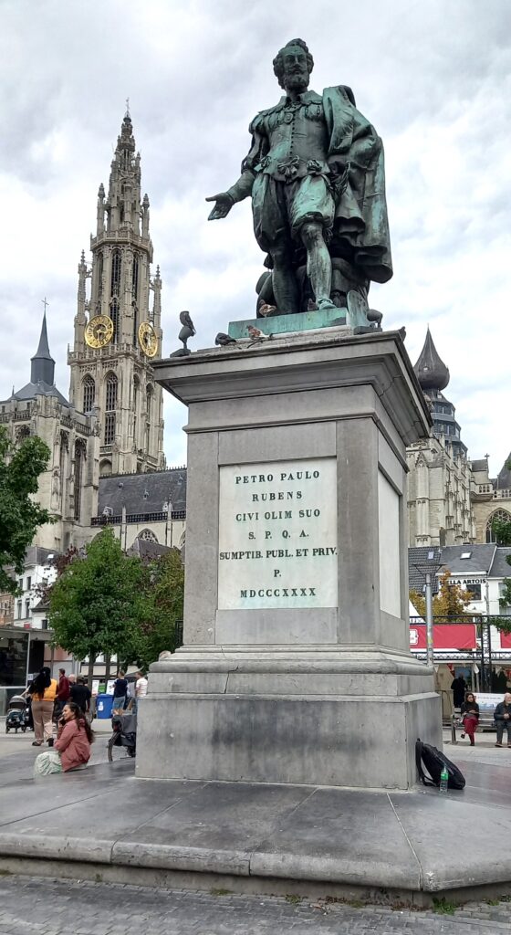 Und hier die pompöse Rubens-Statue nochmals aus nächster Nähe - 22.09.2024
