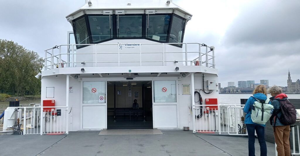 Wir warten auf die Abfahrt..... - 25.09.2024