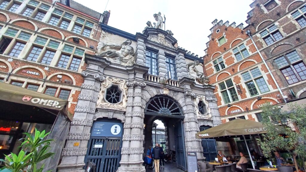 OMER. ist ein natürliches, helles sowie top-fermentiertes belgisches Bier, welches seit 5 Generationen nach einem traditionellen Rezept gebraut wird. - 24.09.2024