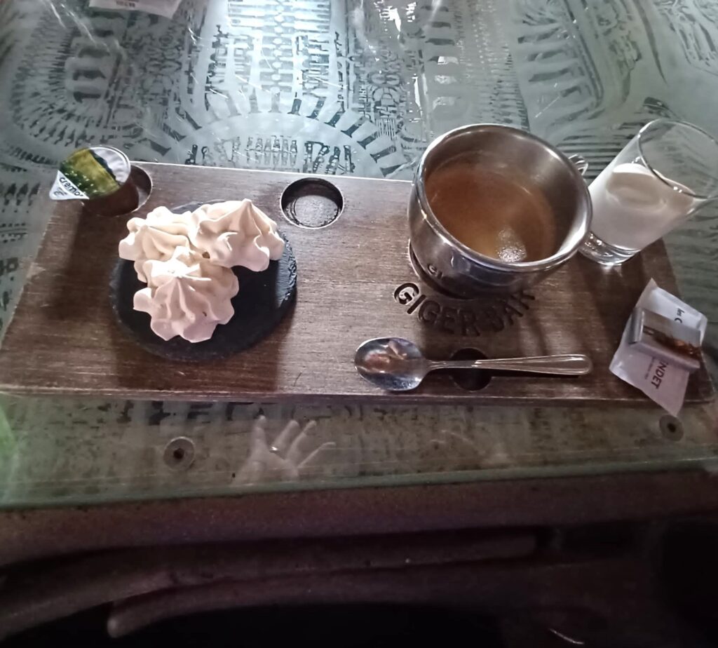 Heisse Schokolade im Museumscafé - 03.05.2025