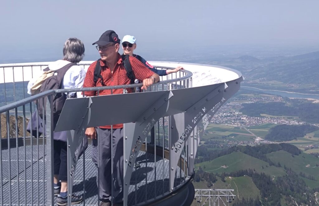 Im Hintergrund ist der Lac de la Gruyère zu sehen. - 02.05.2025