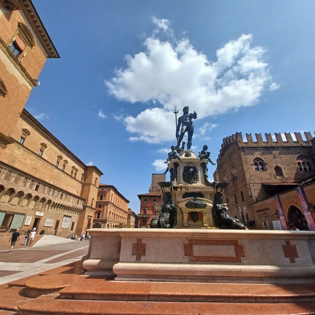 Bologna: Der Neptun-Brunnen auf der Piazza Maggiore - 06.06.2025
